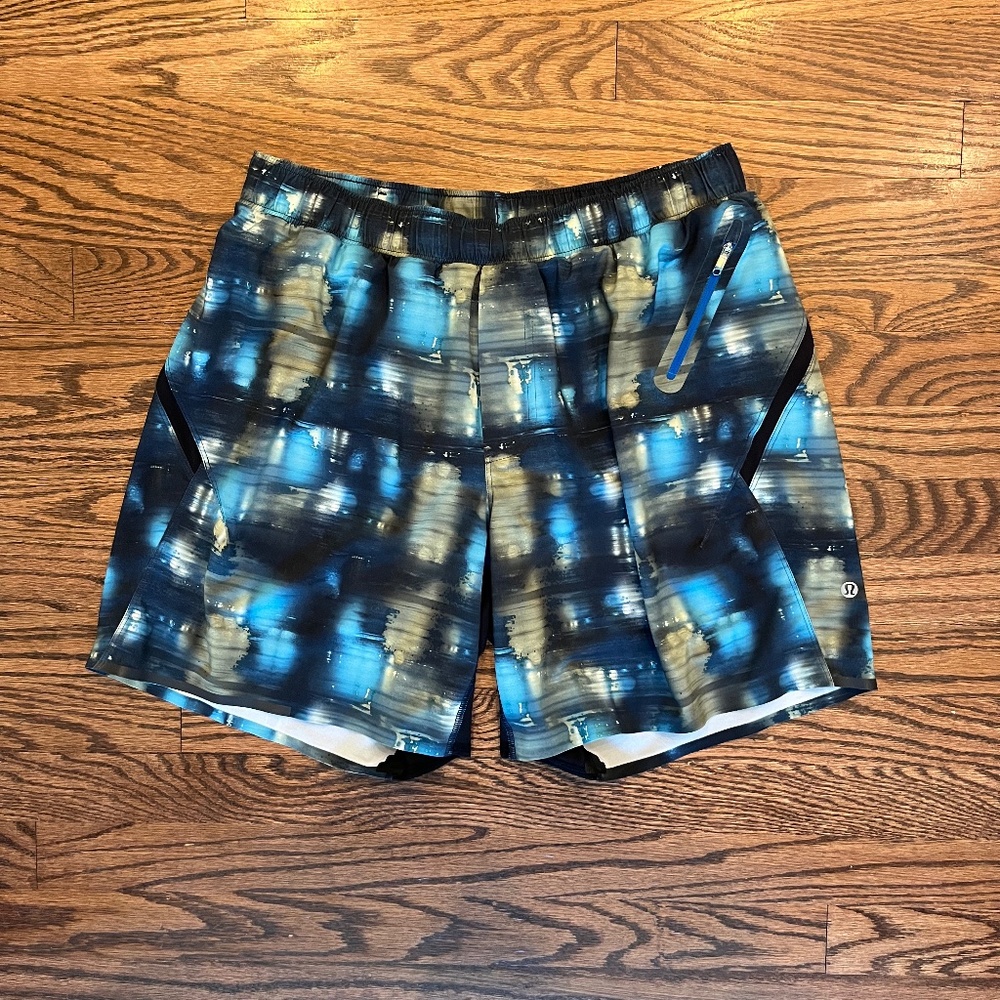 Mens Lululemon Running shorts Size L